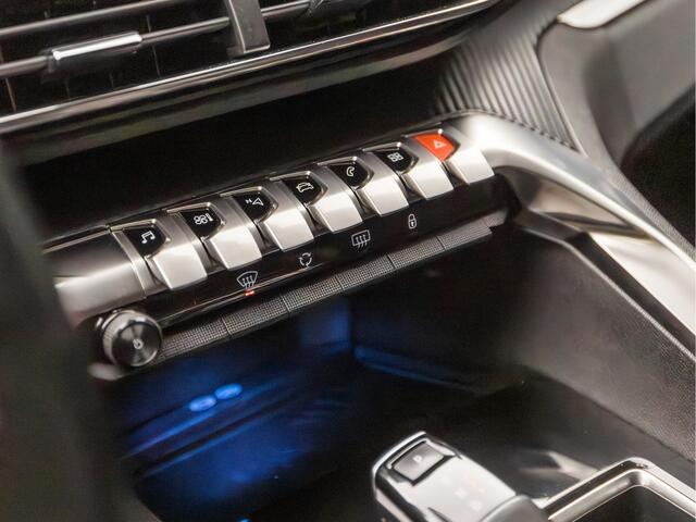 Peugeot 5008 1.2 PureTech Sport 7 Persoons Automaat (APPLE CARPLAY, GROOT NAVI, GETINT GLAS, PARKEERSENSOREN, SPORTSTOELEN, CRUISE, LANE ASSIST, NIEUWE APK, NIEUWSTAAT)