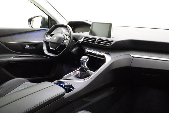 Peugeot 5008 1.2 PureTech Blue Lease Premium | 7-persoons | Keyless Entry & Start | Afneembare trekhaak | Elektrische achterklep | 19'' LM Velgen | Camera | Navigatie | Climate Control