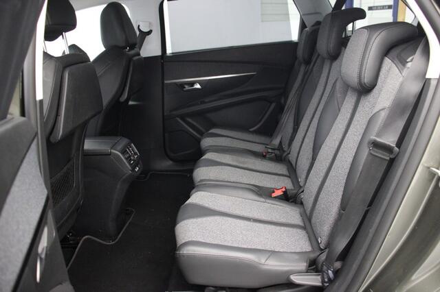 Peugeot 5008 1.2 PureTech Premium 7 Persoons - Carplay, Digital Cockpit, Half Leer, Camera