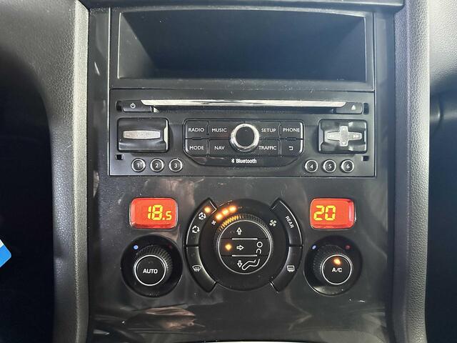 Peugeot 5008 1.2 PureTech Style 7p. Trekhaak | Cruise | Navi | Achteruitrijcamera | NAP