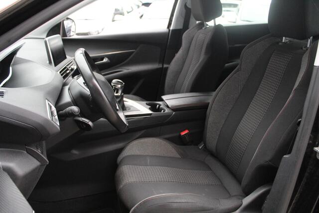 Peugeot 5008 1.2 PureTech Blue Lease Executive