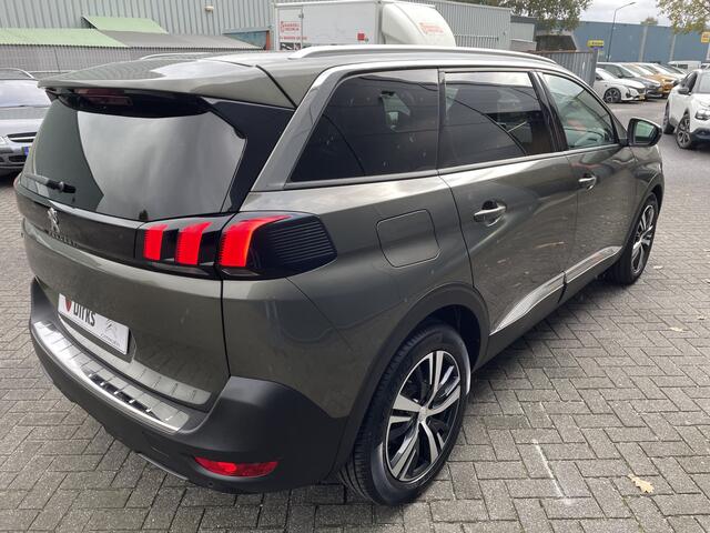 Peugeot 5008 130pk Road Trip (Elektrisch Schuifdak - Elektrische klep - Keyless Entry - Camera - Apple Carplay - Navigatie - Automatische Airco)