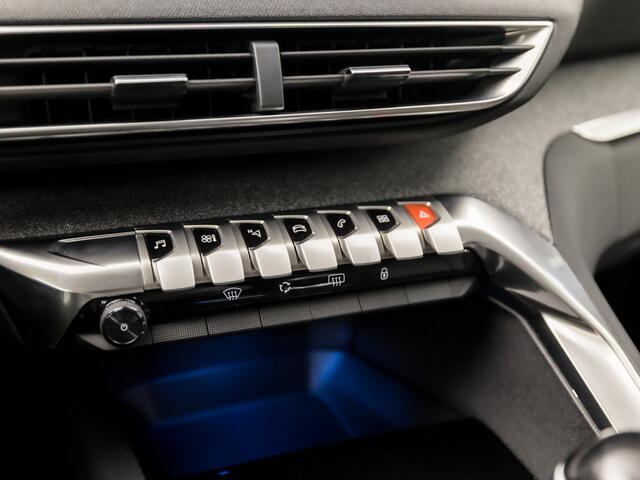 Peugeot 5008 1.2 PureTech Premium Sport 7 Persoons (APPLE CARPLAY, GROOT NAVI, CLIMATE, LEDER, SFEERVERLICHTING, SPORTSTOELEN, GETINT GLAS, TREKHAAK, PARKEERSENSOREN, NIEUWE APK, NIEUWSTAAT)