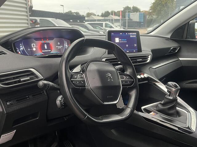 Peugeot 5008 1.2 PureTech Active | Nieuw Binnen! | Cruise | Trekhaak | Navi | 7 Persoons |