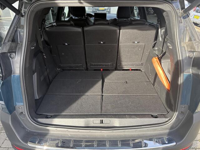 Peugeot 5008 1.2 Hybrid 136 GT | Focal Audio | Elektrische Achterklep | Camera voor + Achter | Navigatie | Climate & Cruise Control | Stoelverarming |
