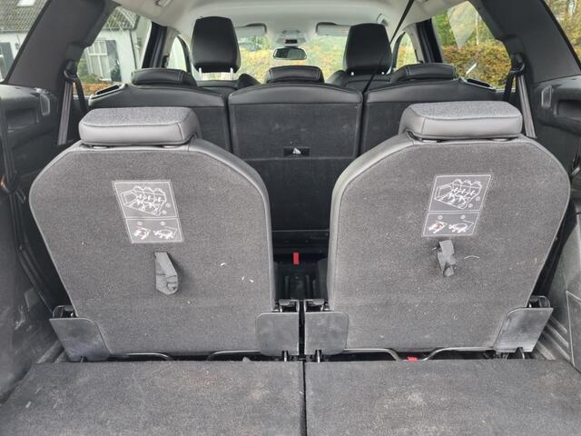 Peugeot 5008 1.2 PT Allure P.Bns