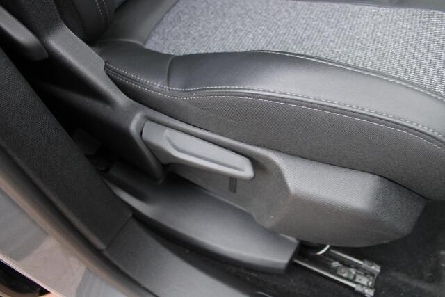 Peugeot 5008 1.2 PureTech 130PK Allure Pack Automaat 7-zits Airco Navi Camera Carplay 53.475km