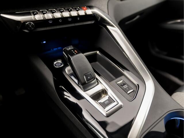 Peugeot 5008 1.2 PureTech Allure Sport 7 Persoons Automaat (FACELIFT, APPLE CARPLAY, GROOT NAVI, LEDER, 360 CAMERA, KEYLESS, SPORTSTOELEN, ELEK ACHTERKLEP, GETINT GLAS, LED KOPLAMPEN, TREKHAAK, NIEUWE APK, NIEUWSTAAT)