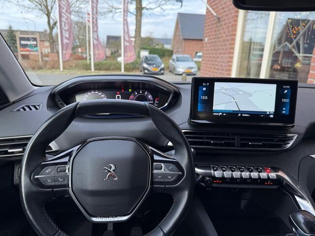 Peugeot 5008 1.2 PT Allure 7P.Bns NIEUWE APK / TREKHAAK / CAMERA / FULL.LED /