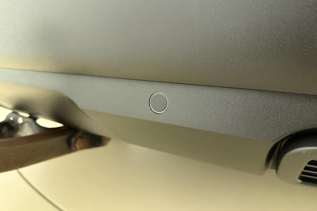 Peugeot 5008 1.2 PureTech Allure 130 PK | Automaat | Trekhaak | Parkeersensor | 7-Zits | Camera | Navigatie | Cruise Control | Airco | DAB+ | Getinte ramen