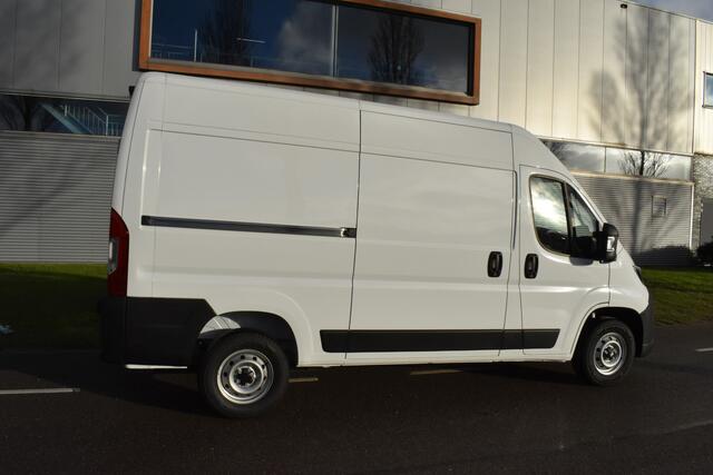Peugeot BOXER 2.2 BlueHDi 140 S&S L2H2 3.3t Nieuwe bus zonder bpm 2 x snel leverbaar L2H2 / achteruitrijcamera verzwaard verenpakket, pakket City plus
