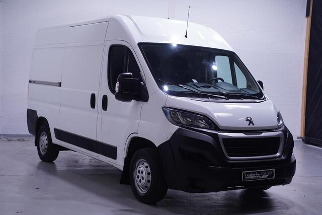 Peugeot BOXER 2.2 BlueHDi 140 pk L2H2 Premium Navi, Camera Laadruimte Pakket, Trekhaak 2.500 kg, 3-Zits