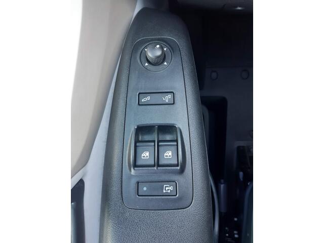 Peugeot BOXER 2.2 BlueHDi 140 Pk L2/H2 Airco Cruise Control Navigatie