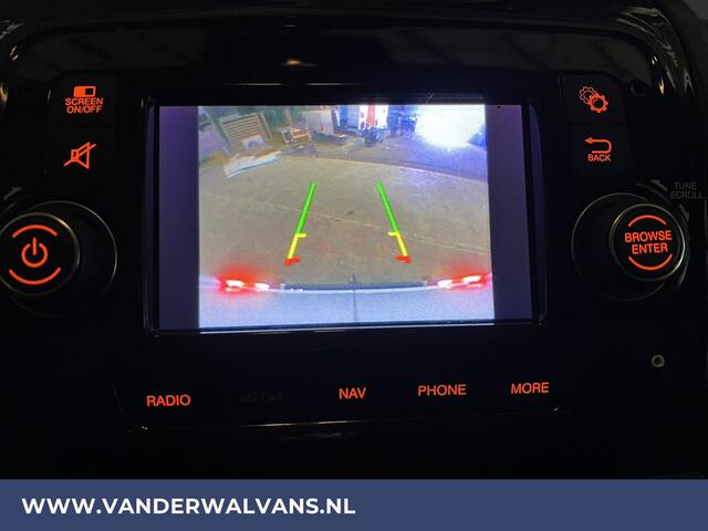 Peugeot BOXER 2.2 BlueHDi 120pk **BPM VRIJ voor de Ondernemer** L1H1 Euro6 Airco | Camera | Navigatie Trekhaak, Cruisecontrol, Parkeersensoren, Bijrijdersbank
