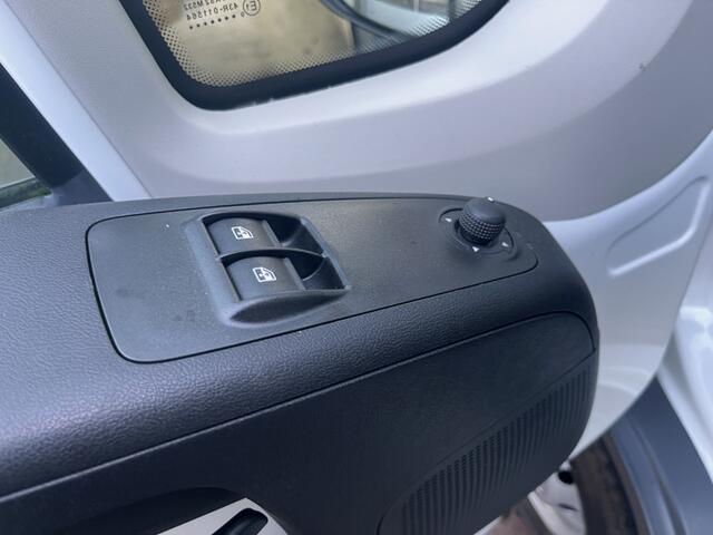 Peugeot BOXER 2.2 HDI Winterdienst Zoutstrooier Nido Open laadbak Airco Trekhaak Open laadbak Nido aansluiting voor Nido zoutstrooier 1e eigenaar Euro 5 Airco Trekhaak pick-up p-up Sneeuw ploeg Sneeuwborstel