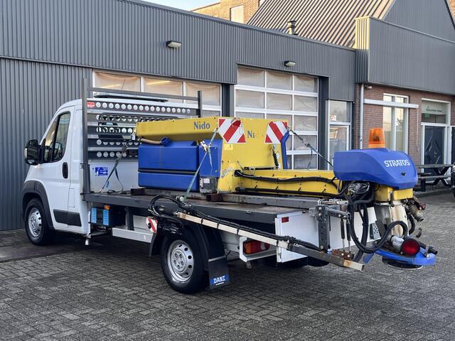 Peugeot BOXER 2.2 HDI Winterdienst Zoutstrooier Nido Open laadbak Airco Trekhaak Open laadbak Nido aansluiting voor Nido zoutstrooier 1e eigenaar Euro 5 Airco Trekhaak pick-up p-up Sneeuw ploeg Sneeuwborstel