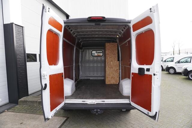 Peugeot BOXER 2.2 BlueHDi L3H2 140PK EURO 6 - Airco - Cruise - PDC - ¤ 19.950,- Excl.