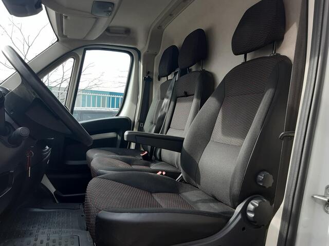 Peugeot BOXER 2.2 BlueHDi 140 Pk L2H2 Airco Cruise control Navigatie