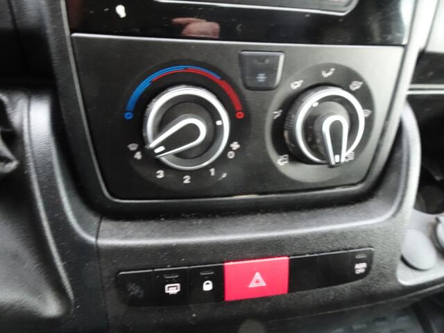 Peugeot BOXER 330 2.2 HDI L2H1 XT 3 zits airco