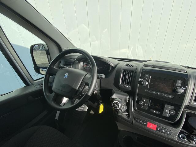 Peugeot BOXER 335 2.2 BlueHDi 165 L2H2 Asphalt | Navigatie | Achteruitrijcamera | Trekhaak | Dubbele schuifdeur | Climate Control | Weinig kilometers