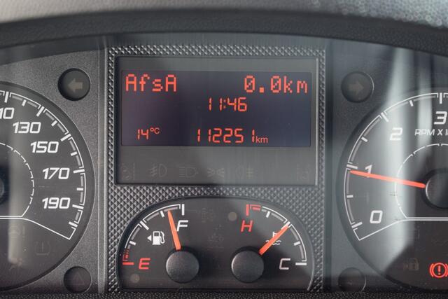 Peugeot BOXER 335 2.2 HDI L4 BAKWAGEN DAKSPOILER NAVI DAB CRUISE