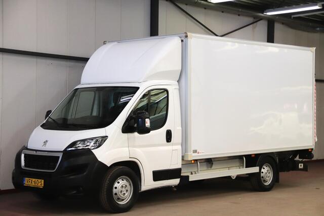 Peugeot BOXER 2.2 165 PK BAKWAGEN MET LAADKLEP EN ZIJDEUR
