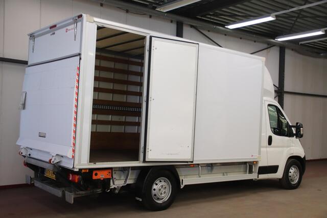 Peugeot BOXER 2.2 165 PK BAKWAGEN MET LAADKLEP EN ZIJDEUR