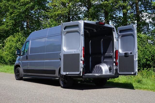 Peugeot BOXER 2.2 BlueHDi 140 L3H2 3.5t BPM voordeel |Nieuw |Airco |Carplay |Cruise |Camera |Parkeersensoren |3500 KG |140 pk |Metallic |Android auto |Bluetooth |Elektrisch verstelbare ramen en spiegels