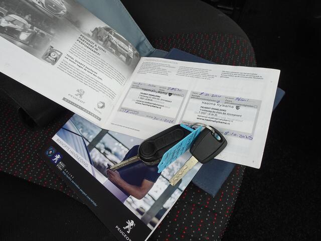 Peugeot BOXER 435 2.2 BlueHDi 140 L3H2 Zwaar Premium DC 105571 km !!!!!!!!