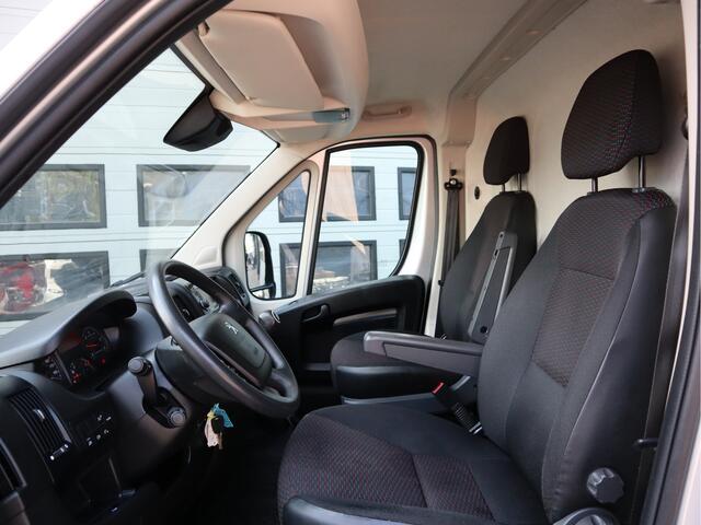 Peugeot BOXER 330 2.2 BlueHDi 141pk Euro 6 L2H2 - Imperiaal - Trekhaak - NAP