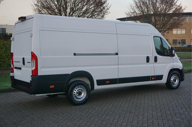 Peugeot BOXER Heavy 2.2HDI L4H2 180PK BPM VRIJ!! Cruise, Airco, Camera 3.0T Trekgewicht!! Nr. B02*