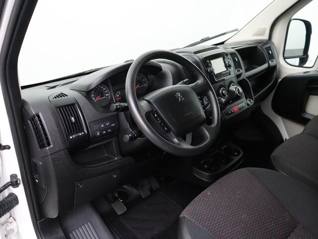 Peugeot BOXER 2.0BlueHDI 130PK L2H2 Pro Glasrestreel | Trekhaak | Navigatie | Camera | Airco | 3-Persoons
