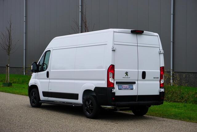 Peugeot BOXER 2.2 BlueHDi 140 L2H2 Nieuw |15 km |BPM vrij |Carplay |Achteruitrijcamera |Parkeersensoren |Bluetooth |Cruise control |EURO6D |Spiegels elektrisch inklap- en verstelbaar