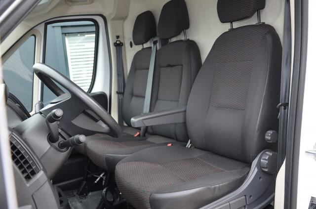 Peugeot BOXER 333 2.2 BlueHDi 120 L2H2 Pro