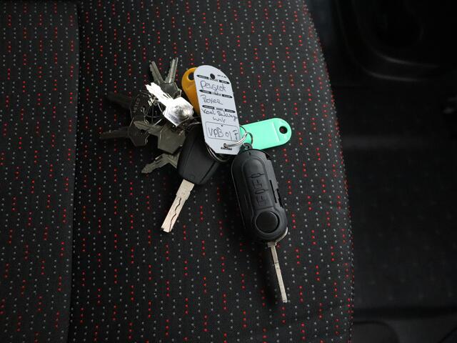 Peugeot BOXER 2.2 BlueHDi 140PK Koelbakwagen+Laadklep | Airco | Cruise | Dakspoiler | Zijdeur