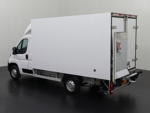 Peugeot BOXER 2.2 BlueHDi 140PK Koelbakwagen+Laadklep | Airco | Cruise | Dakspoiler | Zijdeur