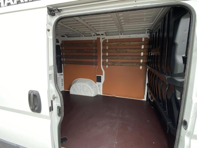 Peugeot BOXER 328 2.0 BlueHDI L1H1 Profit+ | 3 zitplaatsen | Weinig kilometers | Laadruimte inrichting nieuw | Bluetooth