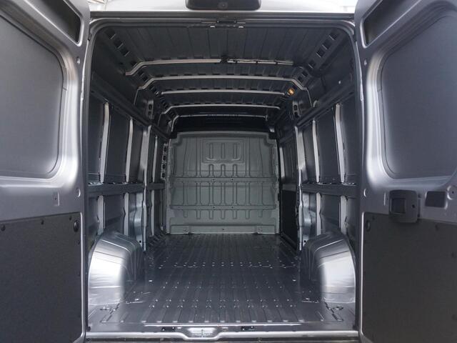 Peugeot BOXER e-Boxer 3.5t L3H2 Zwaar 110 kWh | 8 jaar garantie | Pakket Style Black | Pakket Premium Visibilit LED | Pakket City Plus