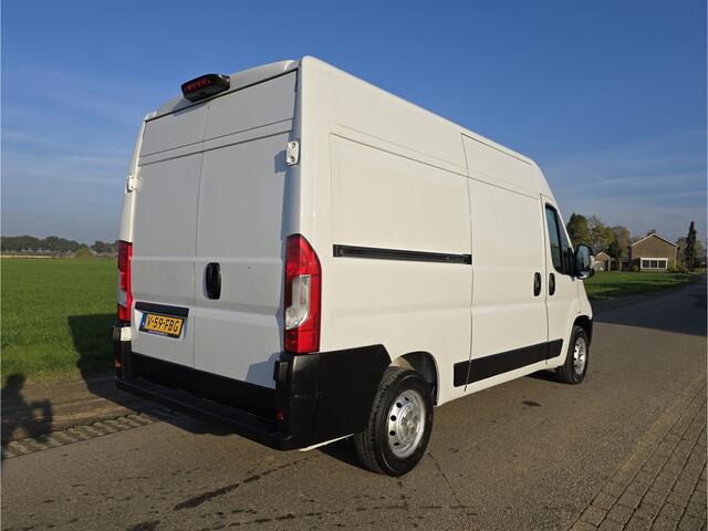 Peugeot BOXER 335 2.2 BlueHDi L2 H2 - Euro 6 - 140 Pk - ParkeerCamera - Airco - Cruise Control