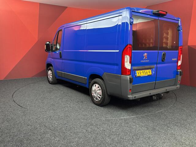 Peugeot BOXER 330 2.2 HDI L1H2 XR | APK 17-03-2026 | 3 Zits | Airco | Navigatie | Trekhaak | PDC |