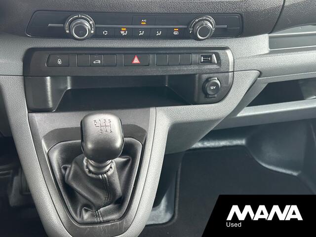 Peugeot EXPERT 1.5 BlueHDI 100PK Navigatie Airco Bluetooth Trekhaak Cruise control