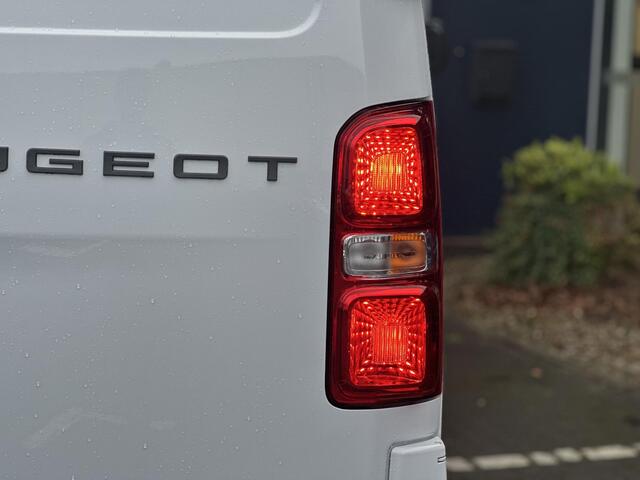 Peugeot EXPERT 1.5 BlueHDi 120 S&S L3 | Navigatie | Parkeercamera/-sensoren | Carplay | DAB | Cruise Control | Airco | Elektrische ramen |