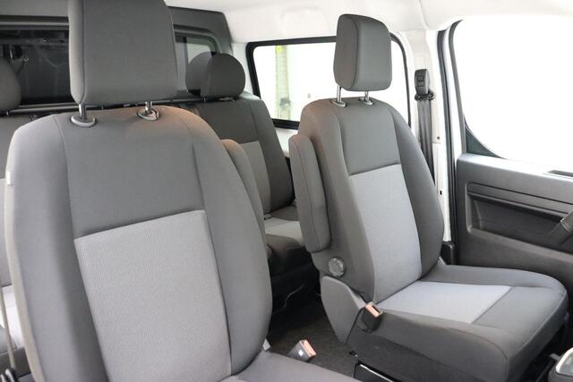 Peugeot EXPERT 2.0 BlueHDi S&S L3 DC 180 PK | Automaat | Dubbele cabine | Airco | Stuurverwarming | Start/stop | Betimmering | Apple Carplay | Navigatie | Camera | Licht metalen velgen