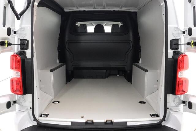 Peugeot EXPERT 2.0 BlueHDi S&S L3 DC 180 PK | Automaat | Dubbele cabine | Airco | Stuurverwarming | Start/stop | Betimmering | Apple Carplay | Navigatie | Camera | Licht metalen velgen