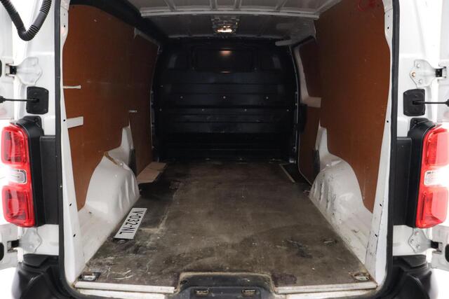 Peugeot EXPERT 231L 2.0 BlueHDI Pro 120 PK | Handgeschakeld | L3 | 3-zits | Navigatie | Cruise Control | Airco | Trekhaak | Parkeersensor | 1e eigenaar