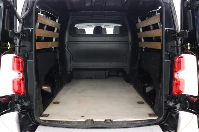 Peugeot EXPERT 2.0 BlueHDI Long Premium DC 120 PK | Handgeschakeld | 6-Zits | Stoelverwarming | Betimmering | Trekhaak | Navigatie | Dodehoekdetectie | 1e eigenaar