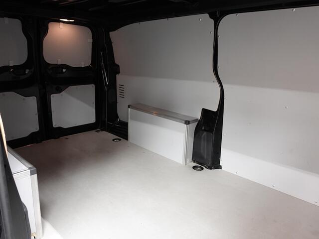 Peugeot EXPERT 180pk Automaat L3H1 Long Premium Navigatie Apple Carplay Trekhaak Imperiaal Airco Cruise control