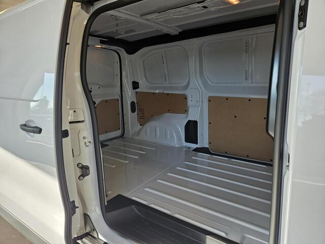 Peugeot EXPERT 2.0 BlueHDi 145 L2 | NIEUW | Uit voorraad leverbaar | BPM VRIJ! | Navigatie | Camera | SNEL RIJDEN MOGELIJK!