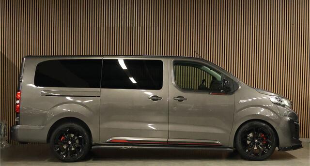 Peugeot EXPERT 2.0 BlueHDI 180 DC XL L3H1 | Sport Edition | L+R Schuifdeur | CarPlay | Camera | Dodehoek detector | Navigatie | Bi-Xenon | Trekhaak | Climate control | PDC | Alarm klasse 3 | Nieuwe APK | NAP Logisch