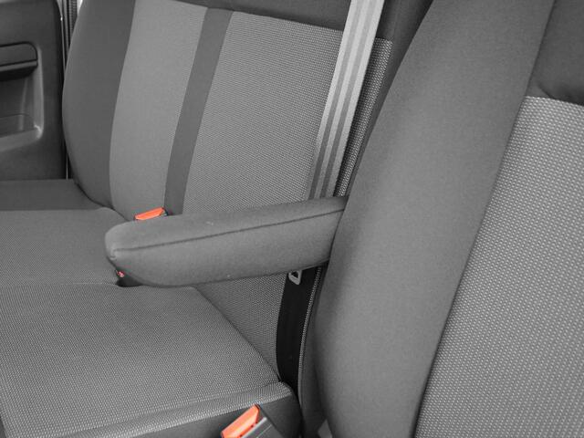 Peugeot EXPERT 1.5 BlueHDi 120 S&S L2 | 3 zits | Navigatiesysteem | Airco | Achteruitrijcamera | Mistlampen | 120PK | Cruise control | Regensensor | Elektrische ramen | Elektrisch verstelbare buitenspiegels